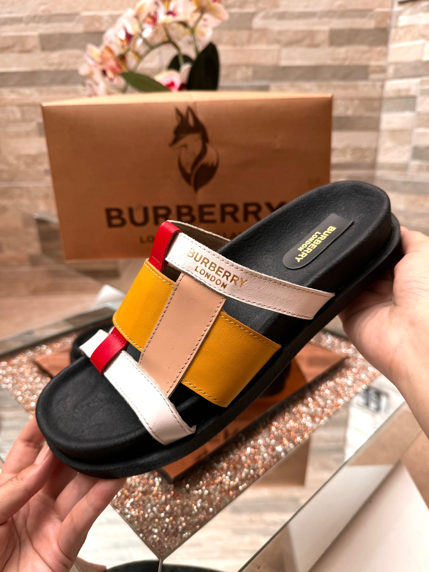 SANDALIA BURBERRY⭐