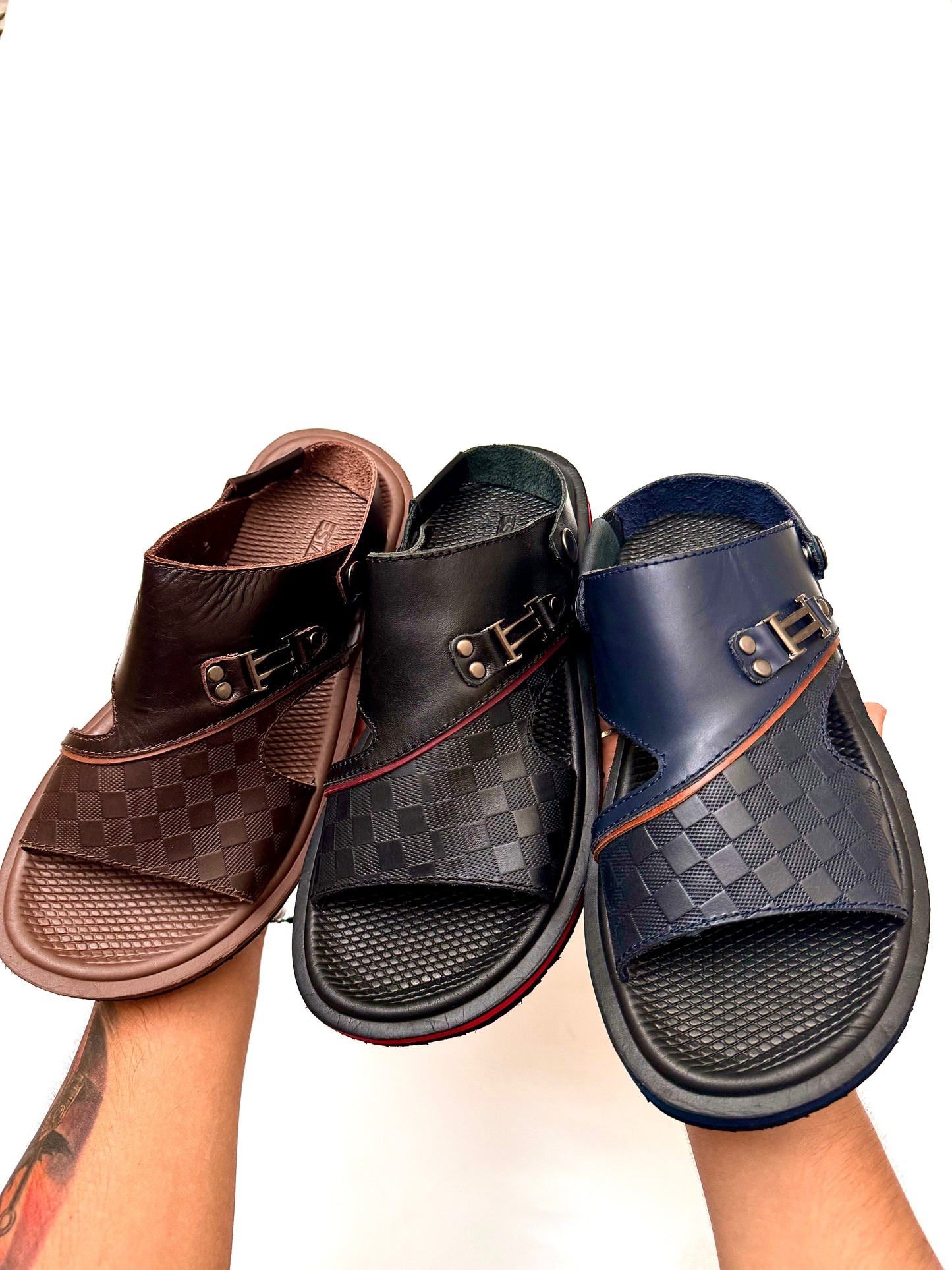 SANDALIA MONET EN CUERO 🎖️🩴🎁
